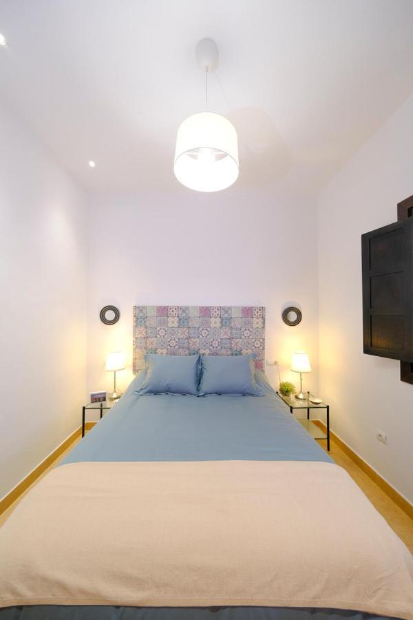 Patio Rialto Apartment Seville Exterior photo
